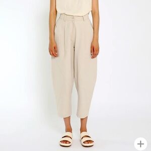 7115 By Szeki- Signature Lantern Trouser - Oatmeal